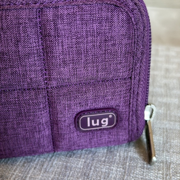 Lug VGC Quilted Wallet - Picture 2 of 7